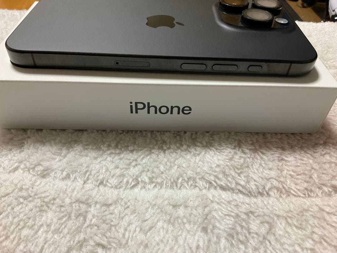 Apple iPhone 15 Pro スペースブラック 本体