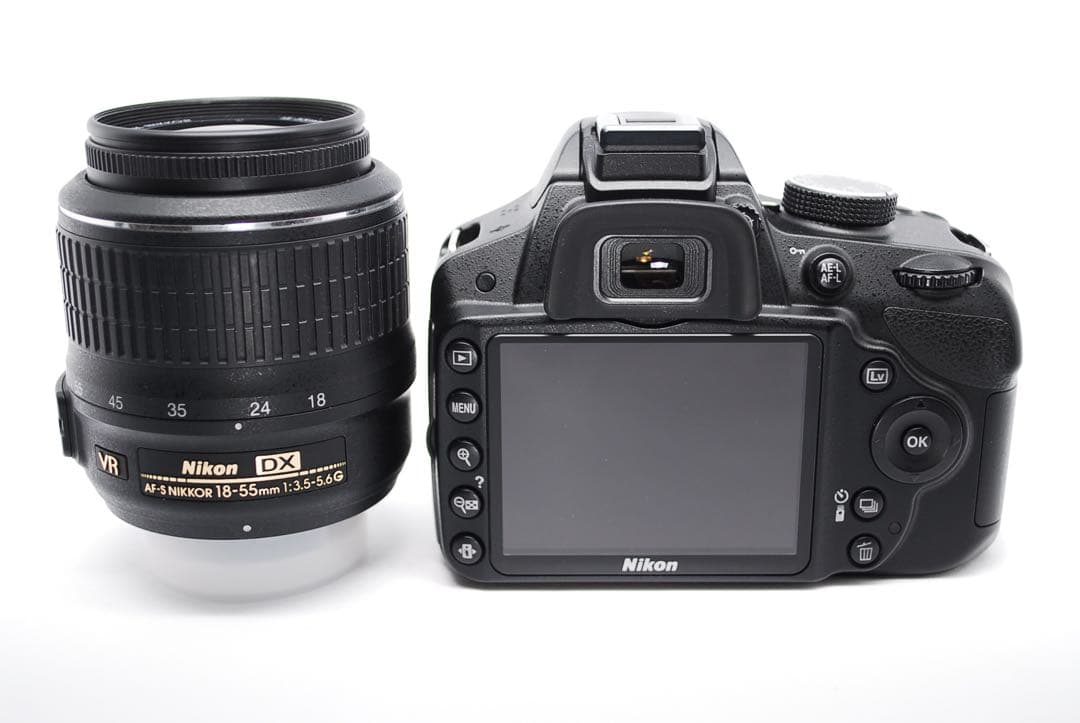 ショット数4224回✨Nikon D3200✨デジタル一眼レフ✨付属品多数✨