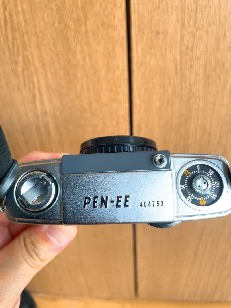OLYMPUS PEN-EEコンパクトフィルムカメラ