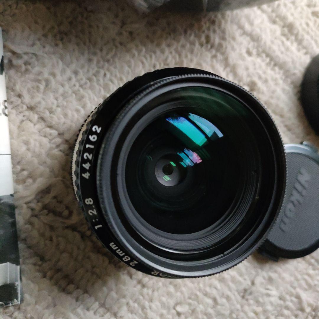 Nikkor 28mm f/2.8 レンズ