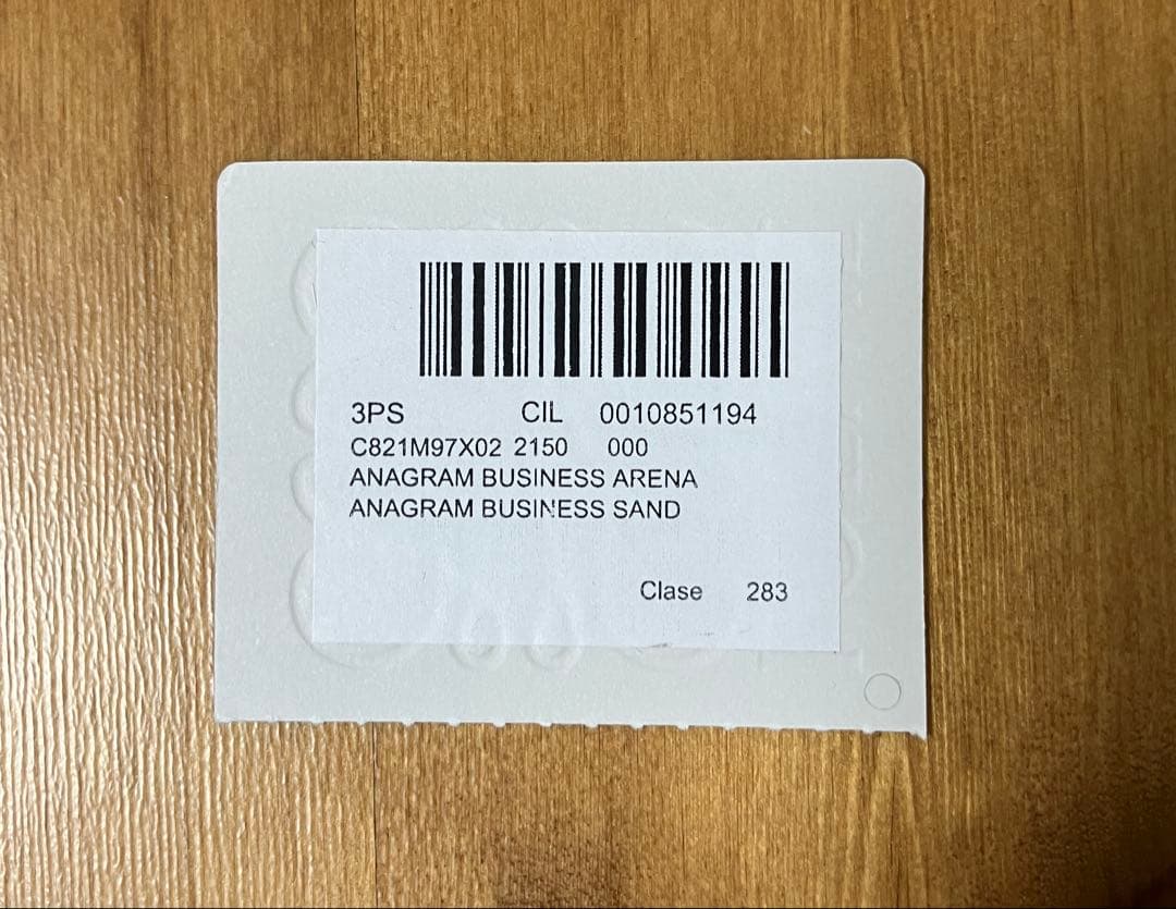 ★新品未使用★LOEWE ベージュ 名刺入れ