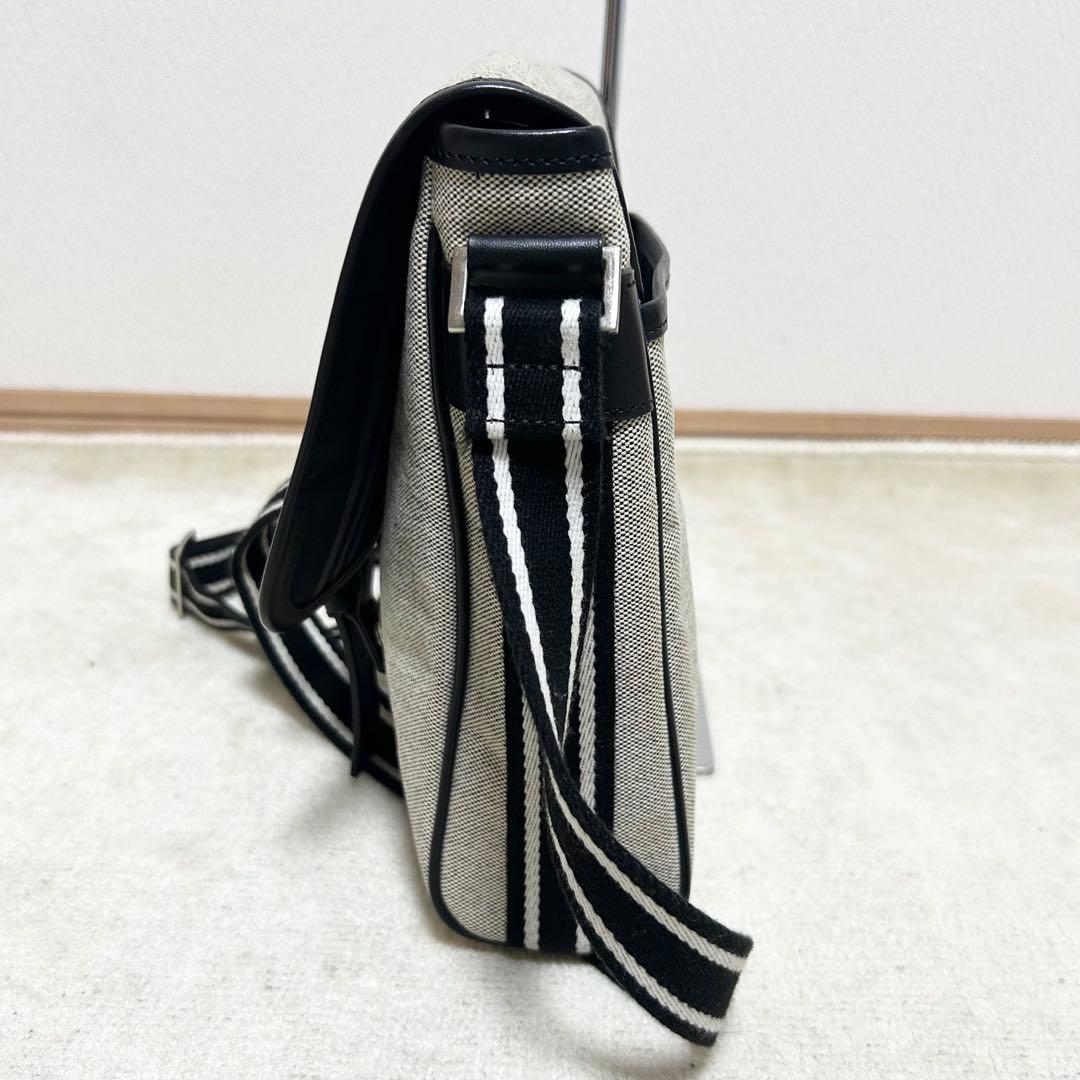 美品　バーバリーブラックレーベル　ショルダーバッグ　ノバチェック　サコッシュ