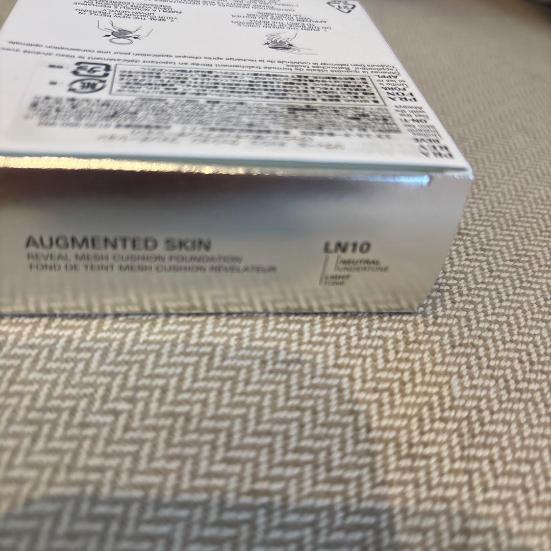 新品未開封PRADAリヴィールメッシュクッションファンデーションLN10限定パケ