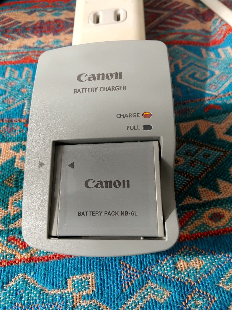 Canon IXY Digital 12.1メガピクセル コンパクトカメラ