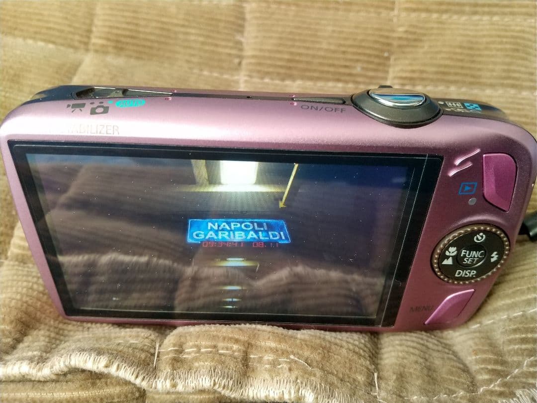 Canon IXY Digital 12.1メガピクセル コンパクトカメラ