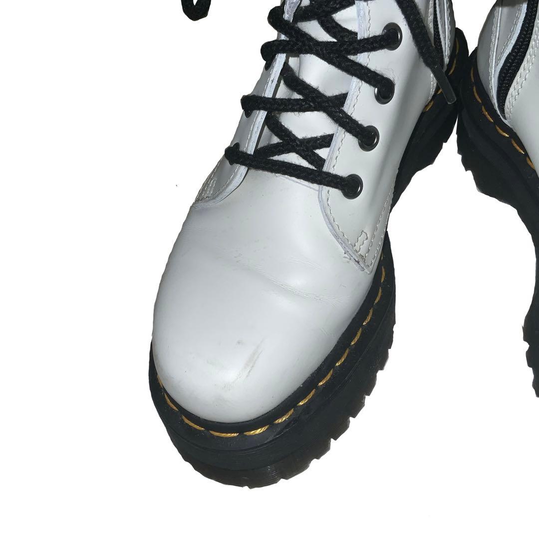 早い者勝ち！Dr.martens 8ホール 厚底ブーツ ホワイト 24cm 美品