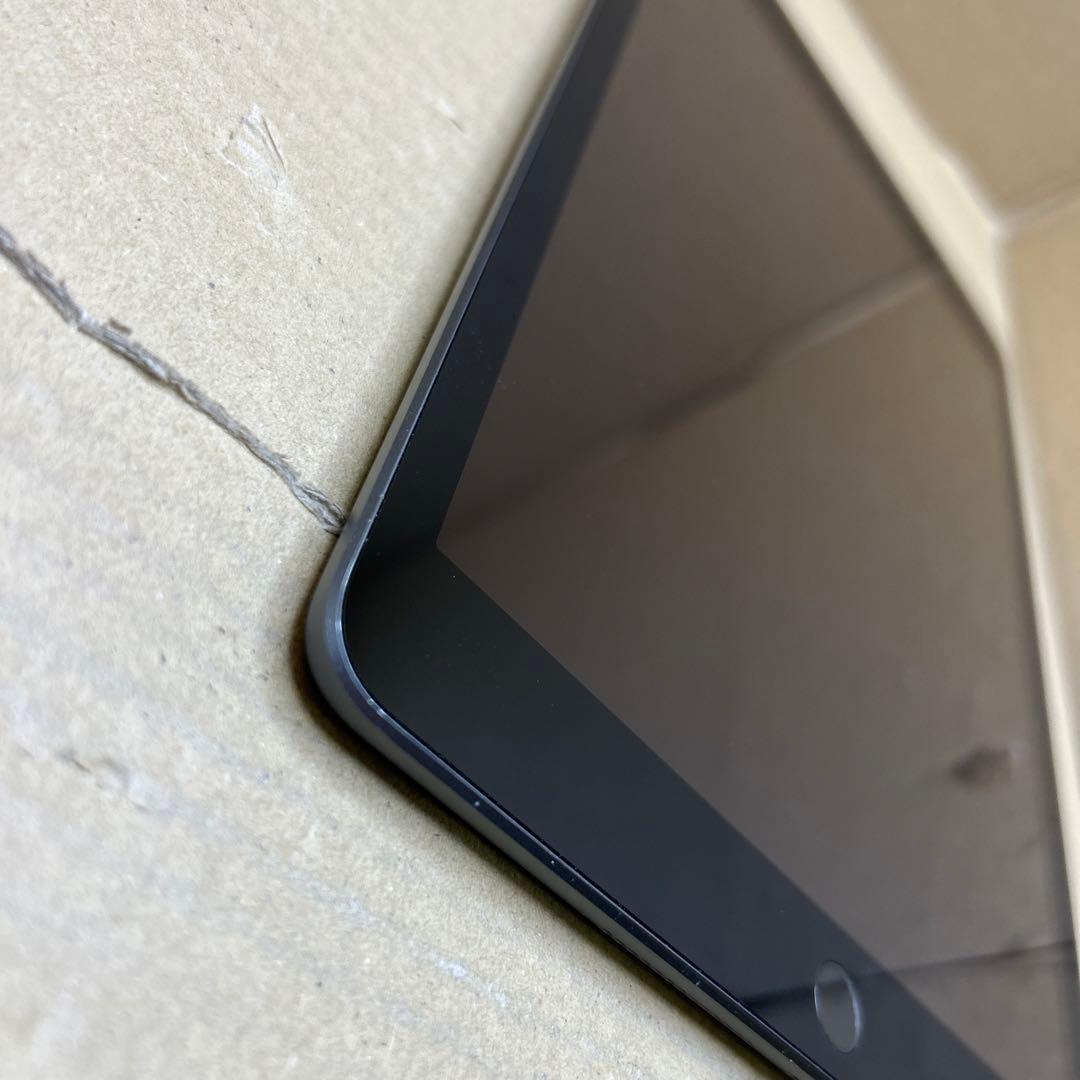 Apple iPad (第９世代) Wi-Fi + Cellular 64GB