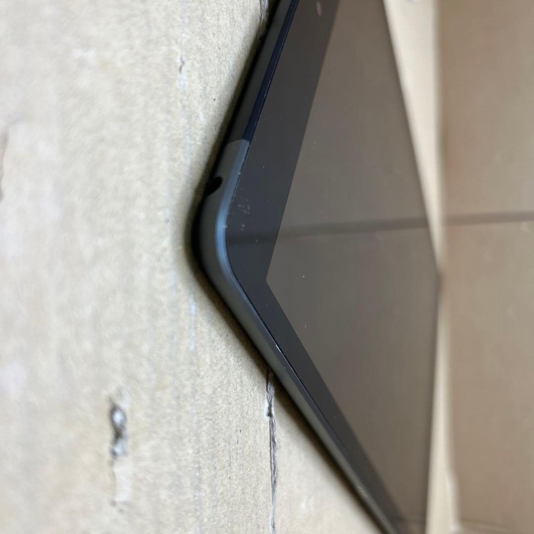 Apple iPad (第９世代) Wi-Fi + Cellular 64GB