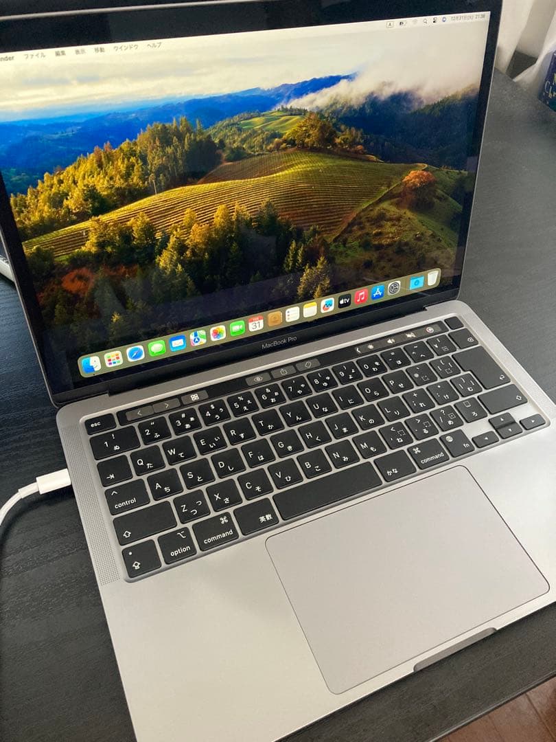 MacBook Pro本体2022 M2 13インチ　電源とケース付き