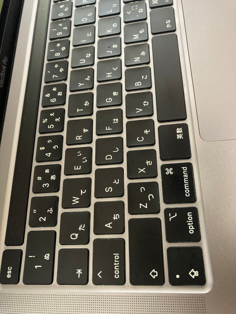 MacBook Pro本体2022 M2 13インチ　電源とケース付き