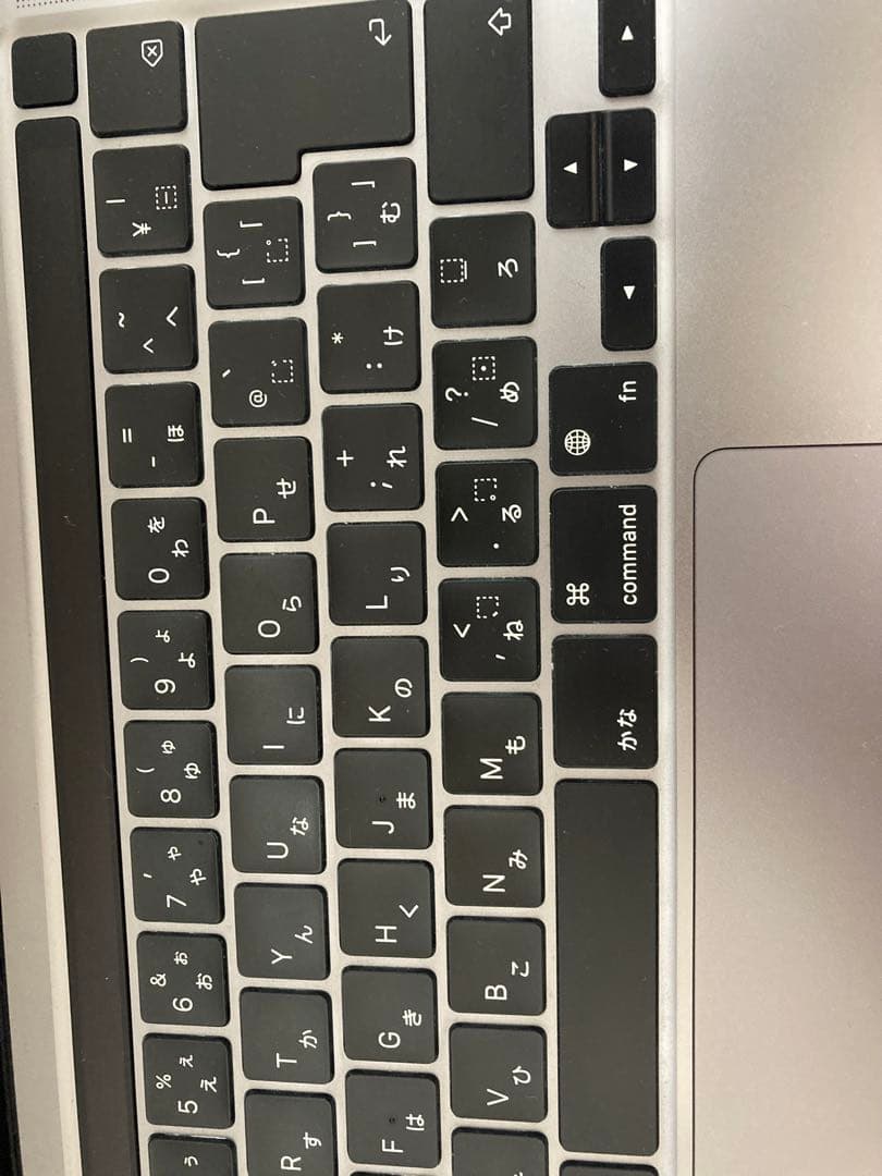 MacBook Pro本体2022 M2 13インチ　電源とケース付き