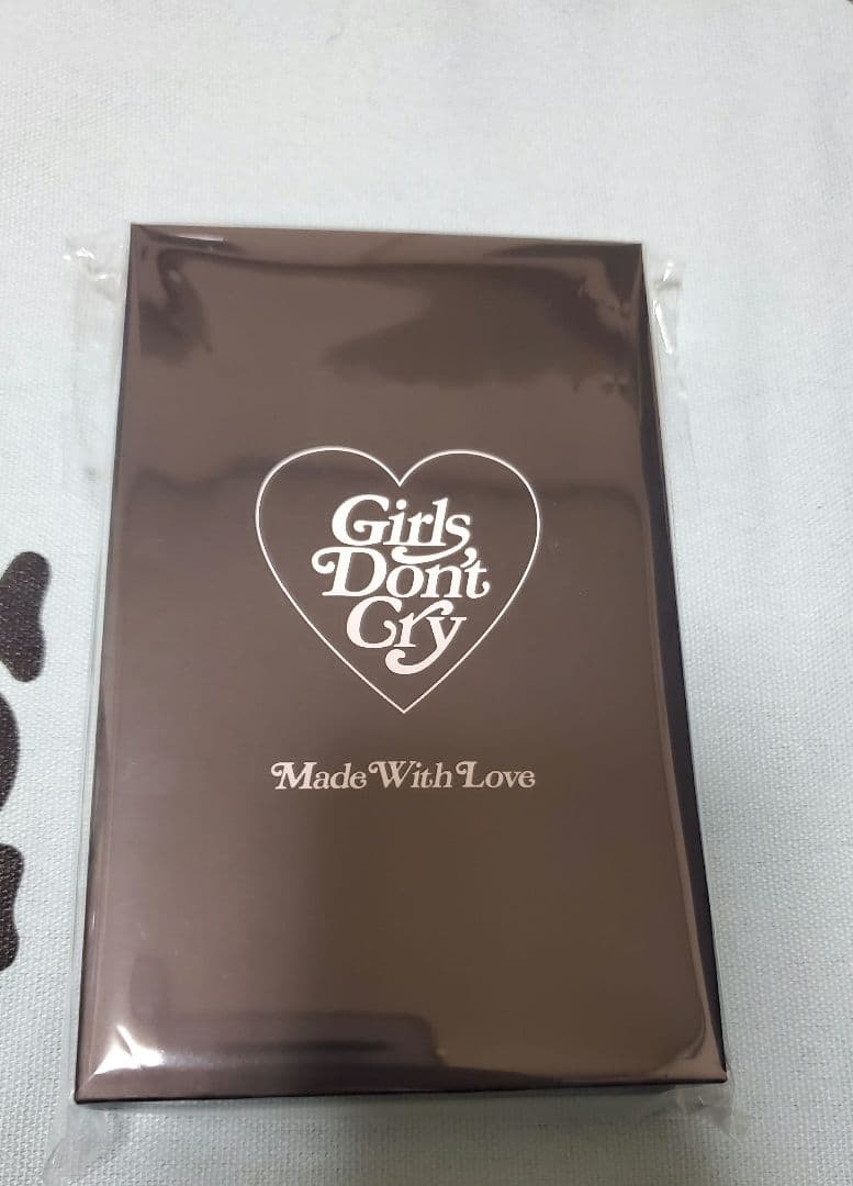 新作Girls Don't Cry ハート型キーホルダーべっ甲ゴールドVERDY