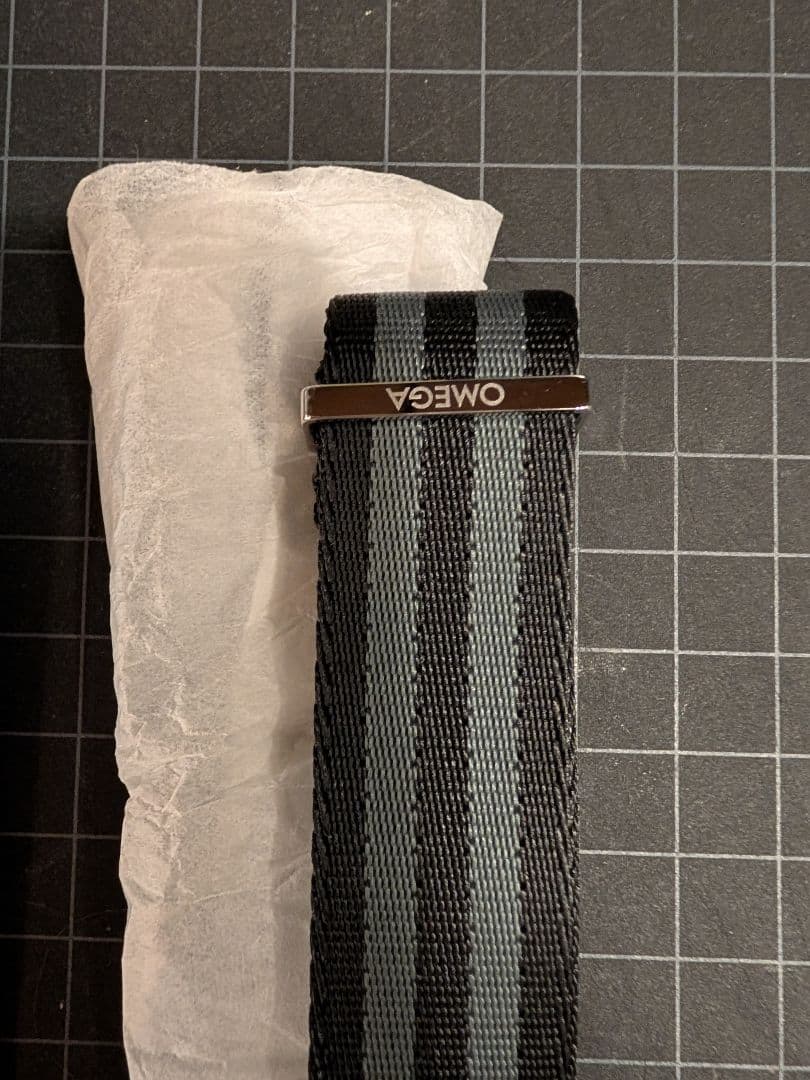 OMEGA ストライプナイロンベルト　純正、新品未使用、ラグ幅21mm～22mm