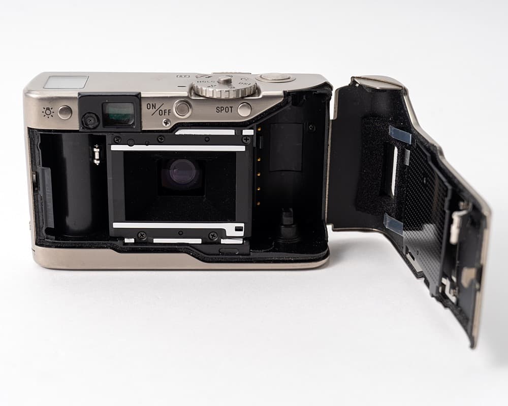 【ジャンク品】MINOLTA フィルムカメラ TC-1 ミノルタ