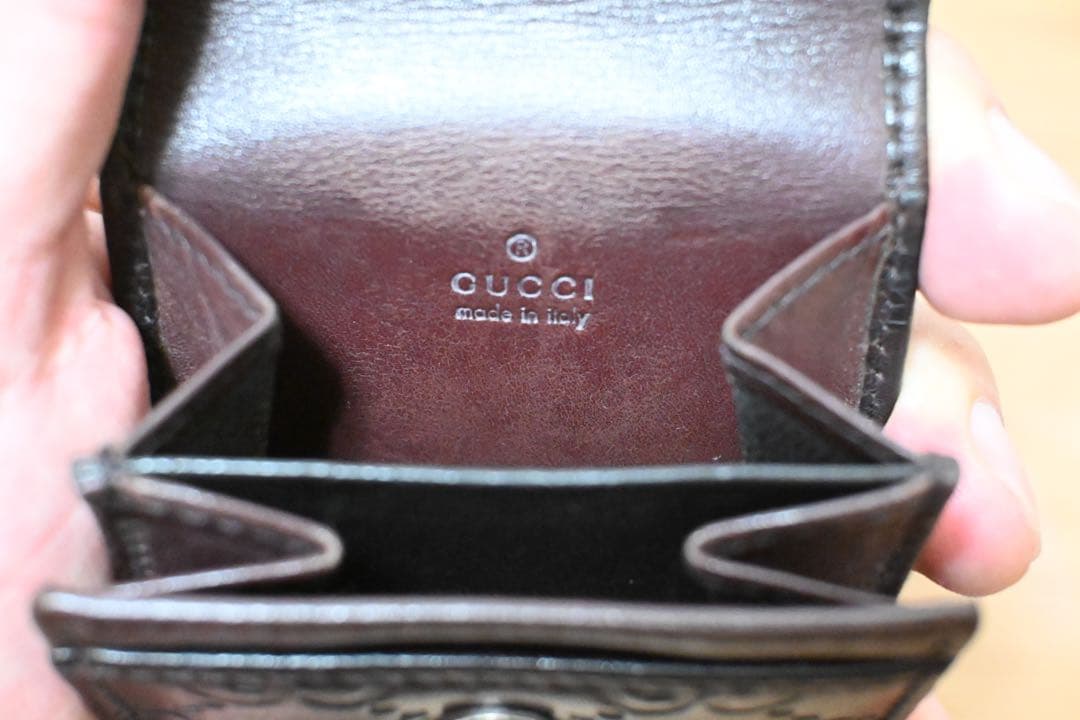 Gucci シマレザー　ケース　ブラウン
