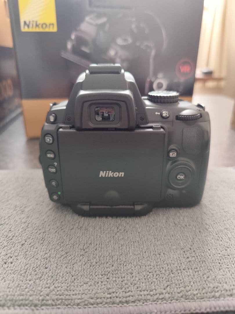 Nikon D5000 デジタル一眼レフカメラ　ダブルズームキット