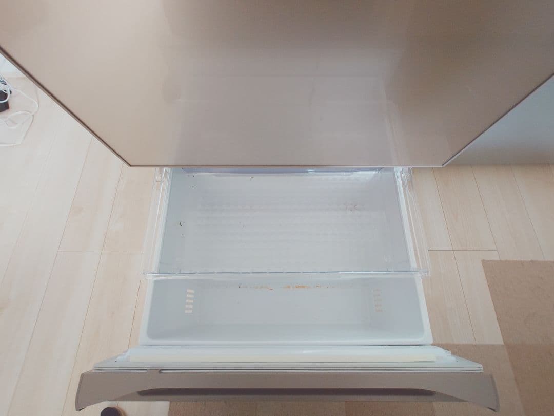 HITACHI 4ドア冷蔵庫 R-KX57N