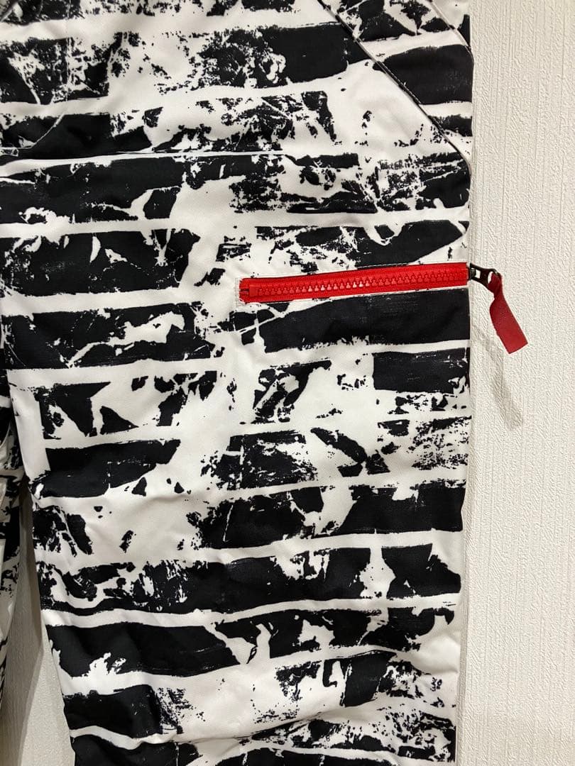 ごうしん【BURTON】THE WHITE COLLECTION