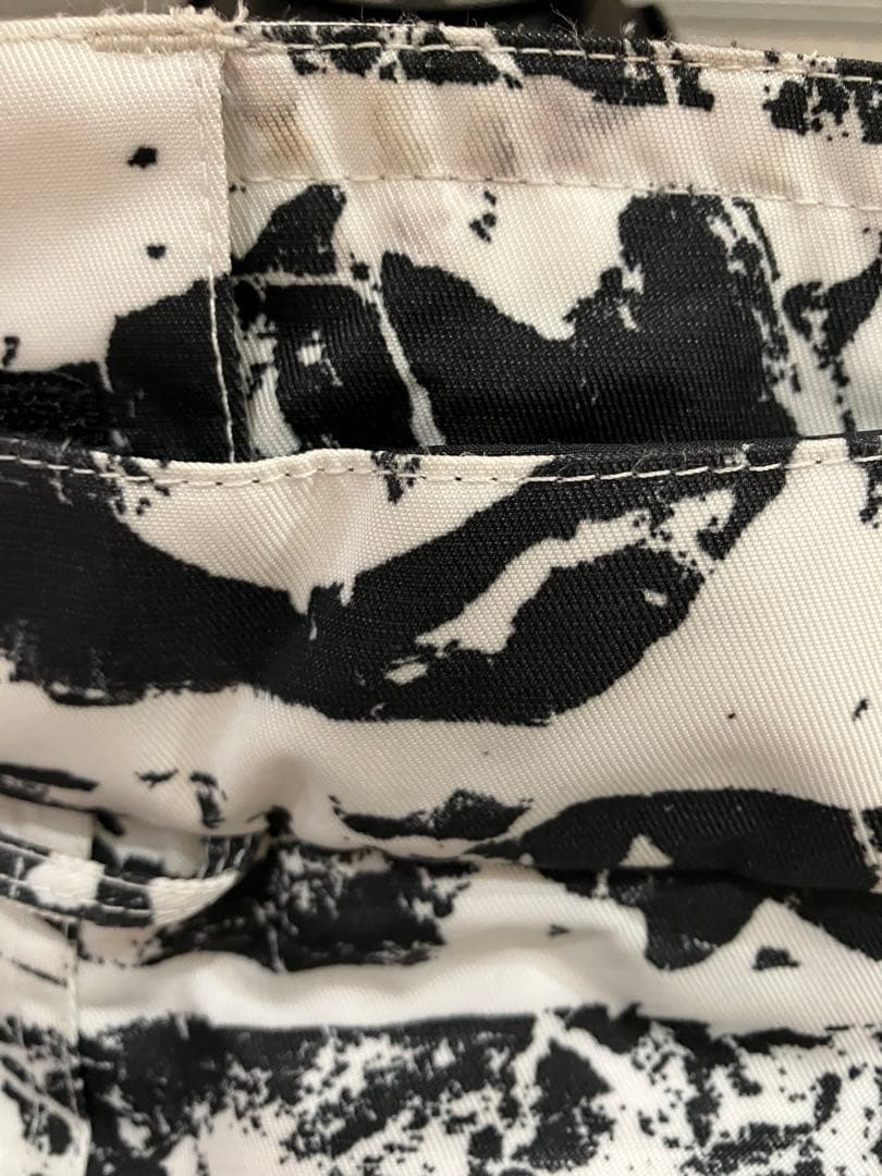 ごうしん【BURTON】THE WHITE COLLECTION