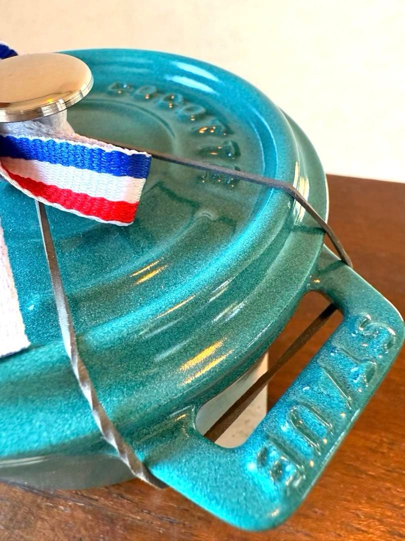 ストウブSTAUB完全限定希少廃盤色ミントココットラウンド１０ｃｍ新品生涯保証付