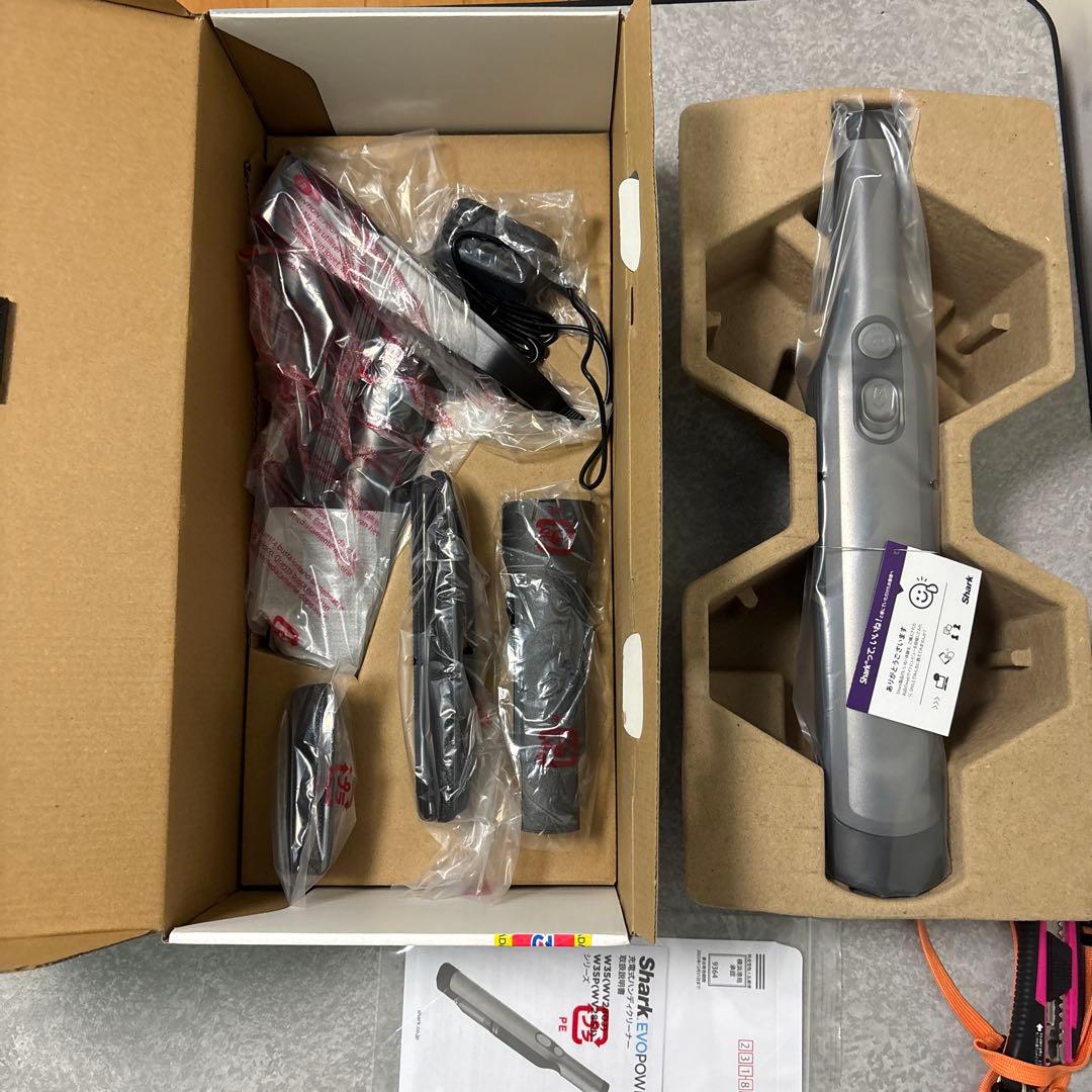 Shark EVOPOWER 充電式ハンディクリーナー W35