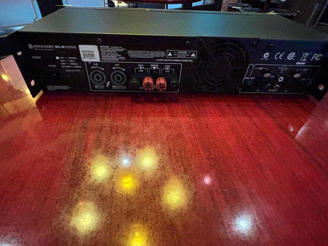 AMCRON XLS1000 パワーアンプ　動作確認済み