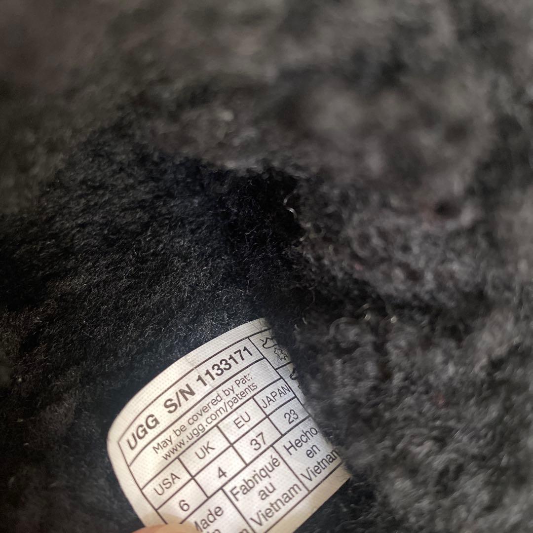 ugg マキシカーリー　23センチ　スリッポン　サンダル