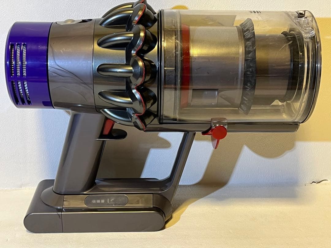 動作品ダイソンコードレス掃除機 dyson sv12 V10 1Z