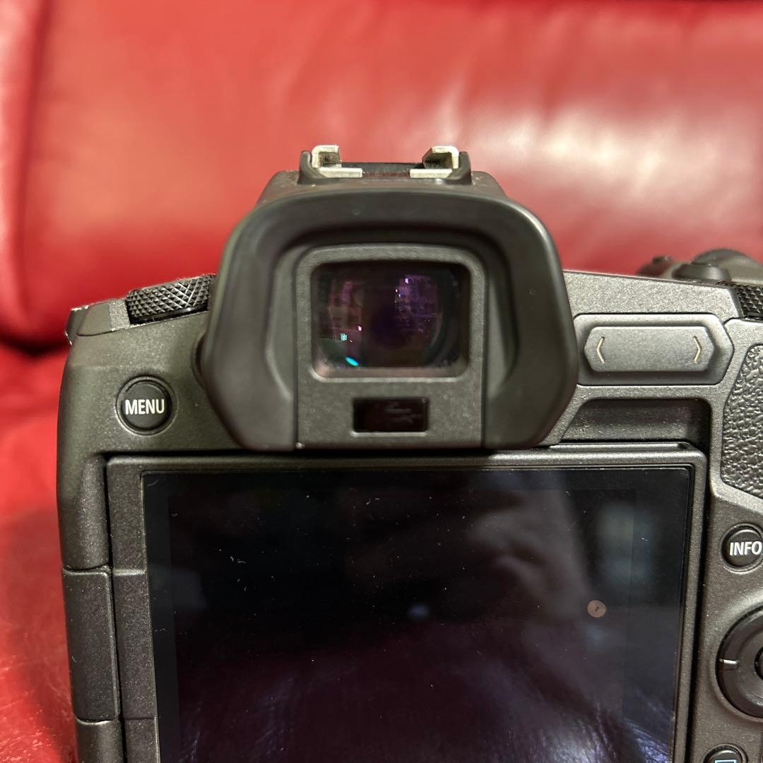 1日限定セール！Canon EOS R 本体、バッテリー、充電器のみ