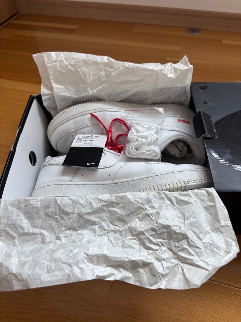 たいNike Air Force 1 ホワイト Supreme 27.5