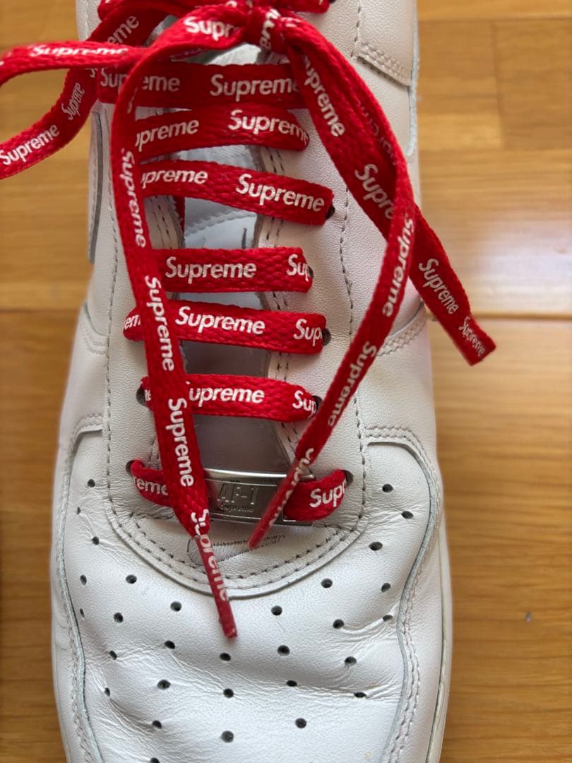 たいNike Air Force 1 ホワイト Supreme 27.5