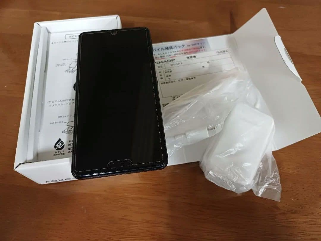 再値下【美品】AQUOS sense4（SH-M15）、多数おまけ付き
