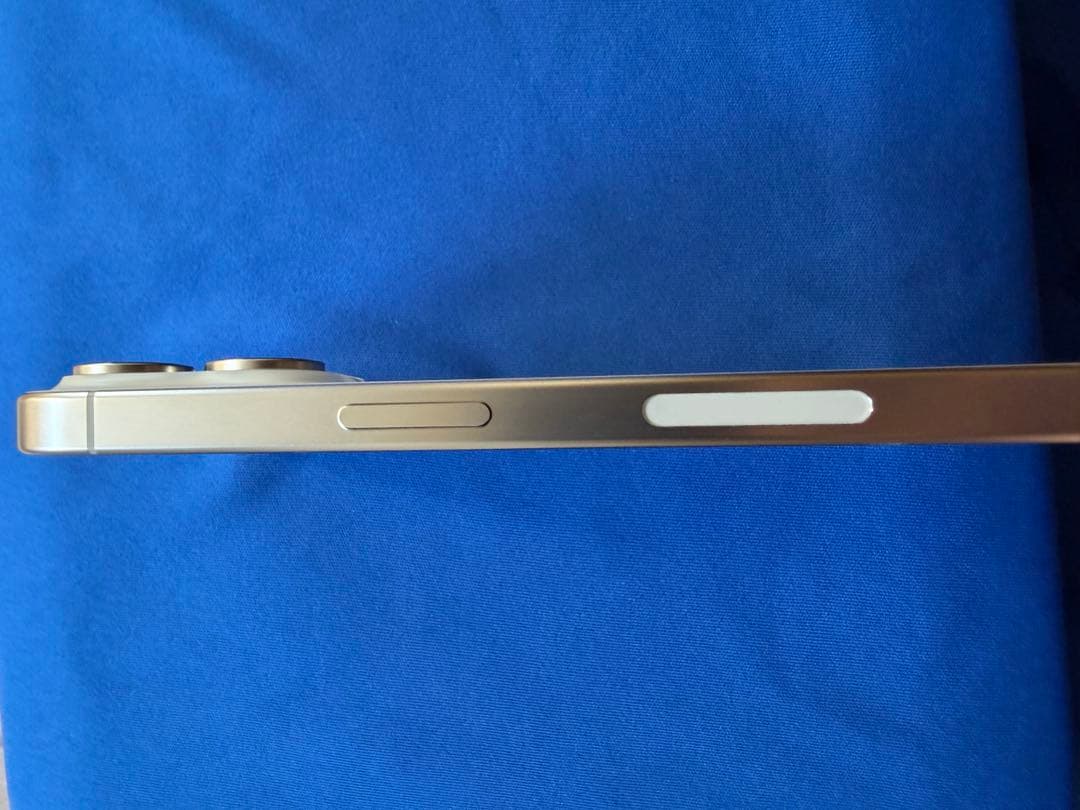 海外版 iPhone15 Pro 256GB ホワイトチタニウム　US版