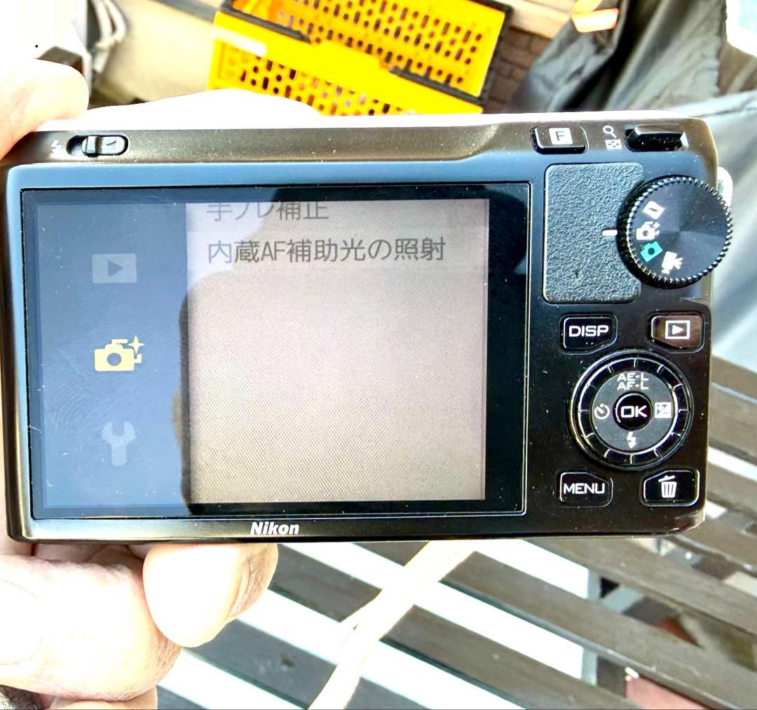 NICON １　J1 デジタルカメラ