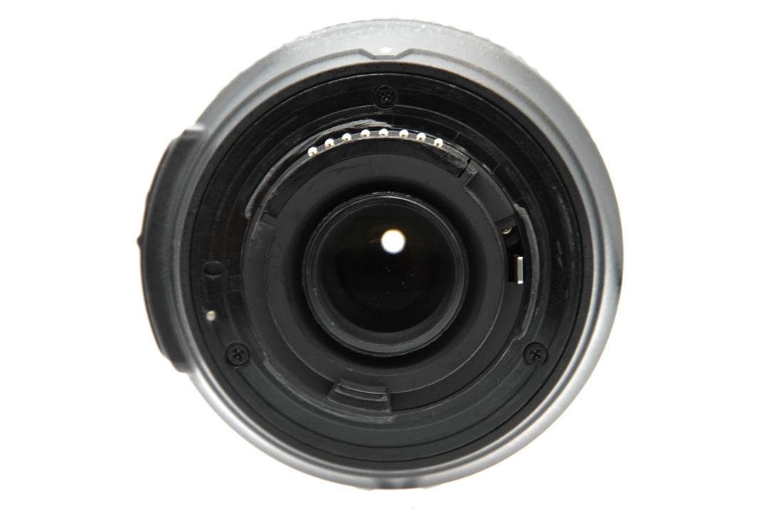 Nikon D3300 レンズキット 18-105mm VR シャッター969回