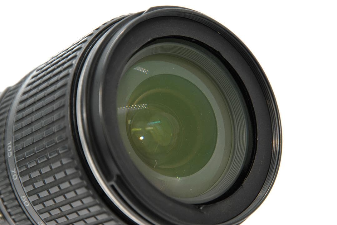 Nikon D3300 レンズキット 18-105mm VR シャッター969回