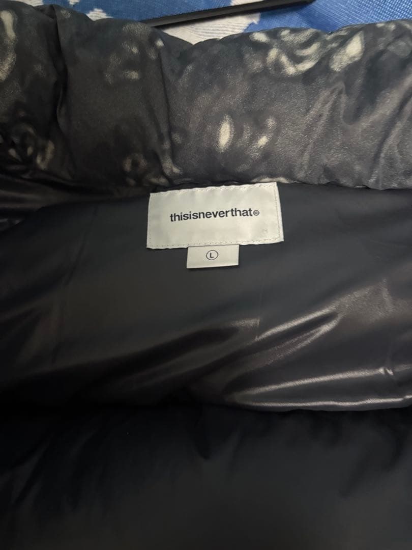 希少品！thisisneverthat 花柄ダウンジャケット Lサイズ