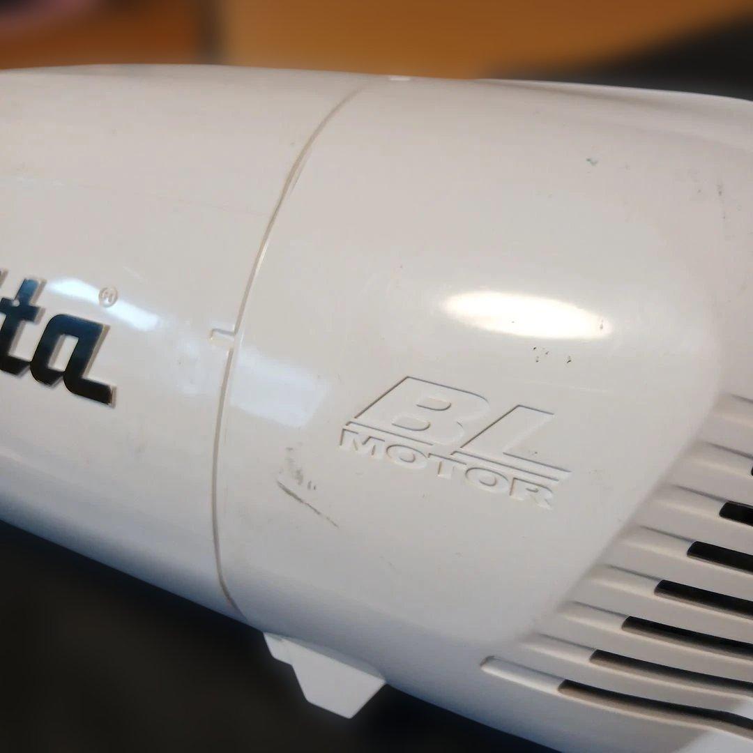 Makita マキタ　充電式クリーナー CL281FD　セット