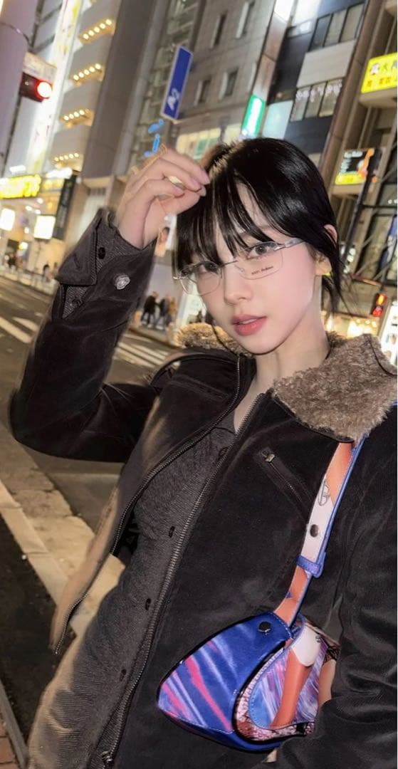 トップス CERRIC WRINKLE OFF SHOULDER TOP / BROWN