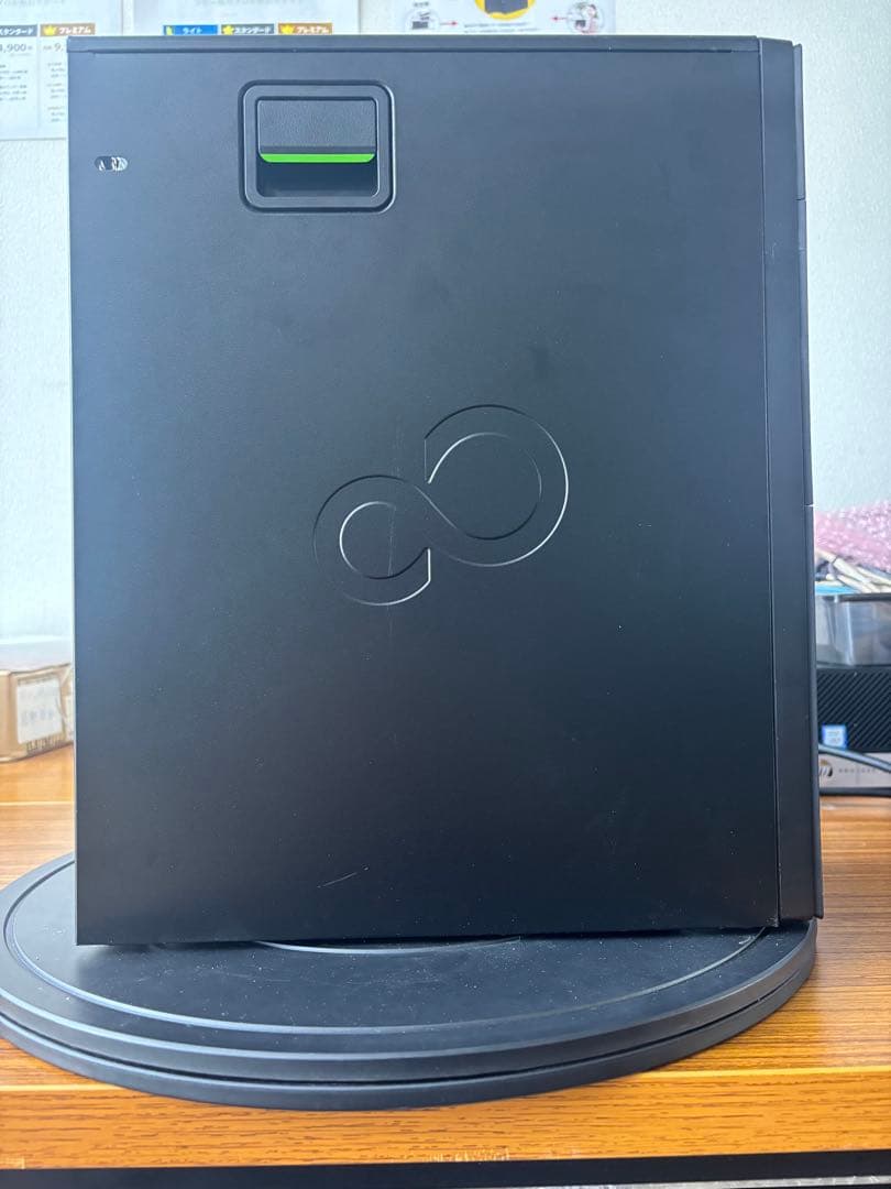 Fujitsu PRIMERGY TX1310 M3 PC サーバー　SSD装着