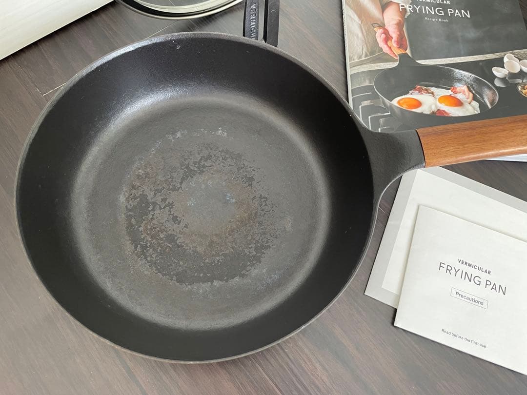 バーミキュラ フライパン 24cm深型 ガラス蓋、レシピブック付き