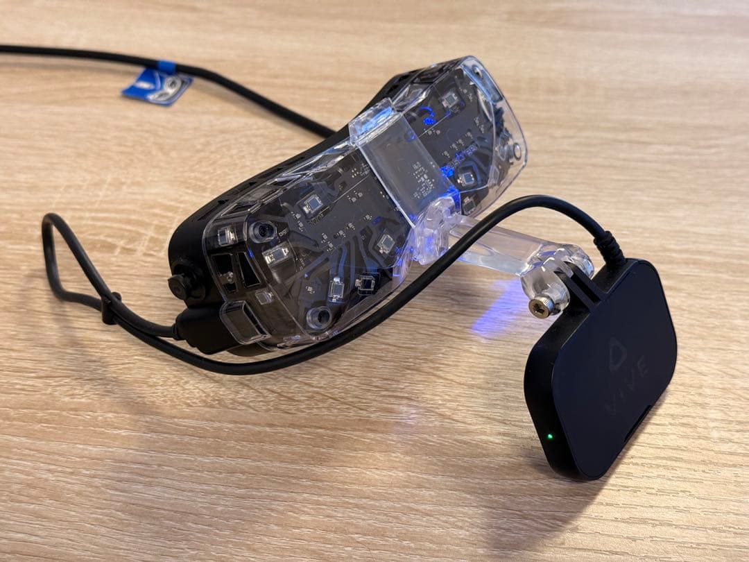 VIVE Facial Tracker Beyondマウント付き