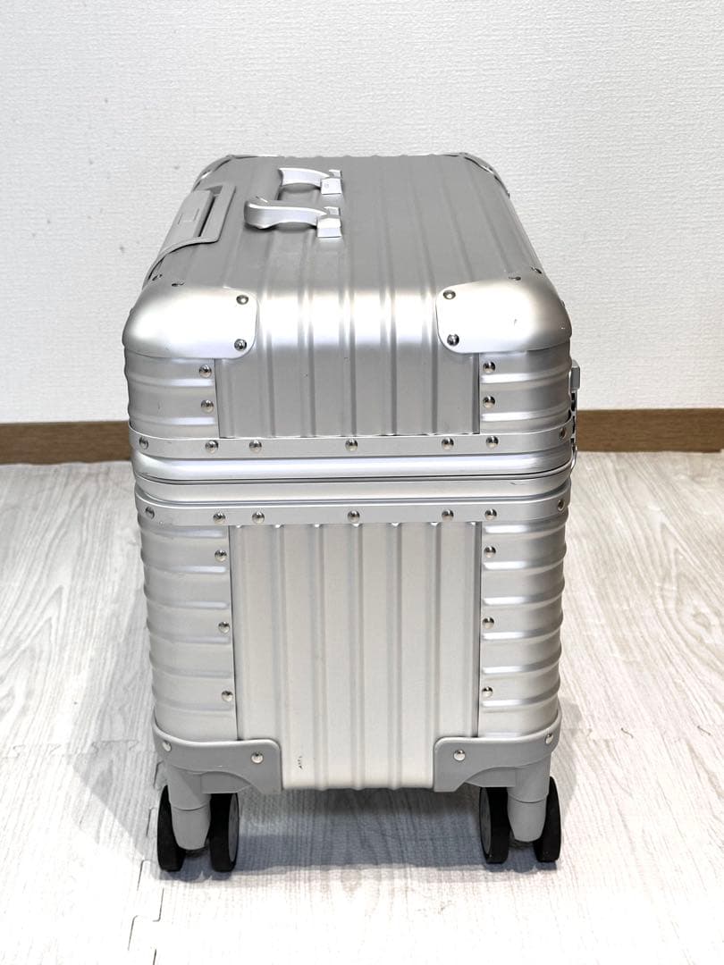 シルバー アルミニウム合金製 キャリーカート パイロット 機内持ち込み。