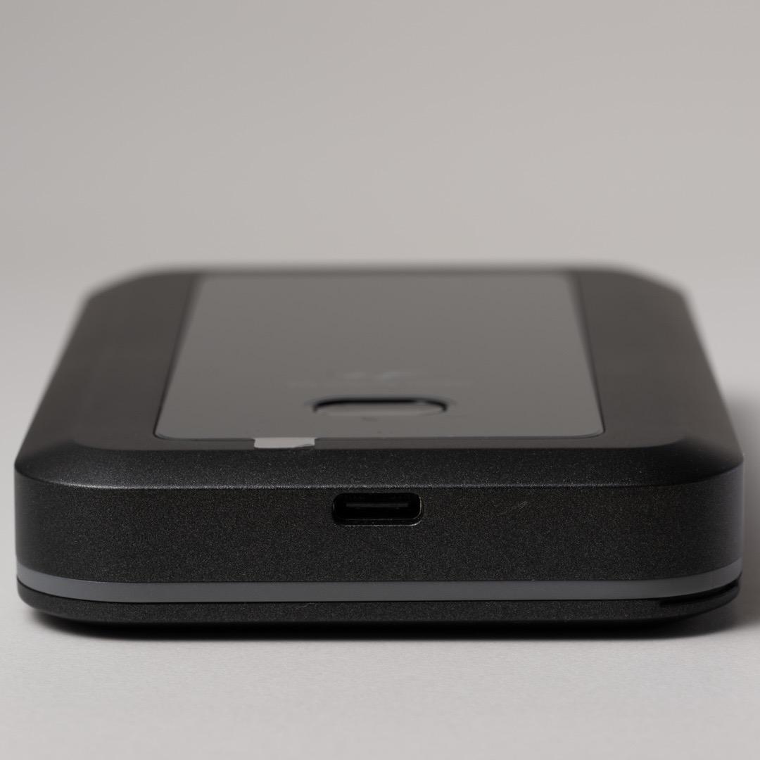 【極美品】+F FS050W 5Gモバイルルーター