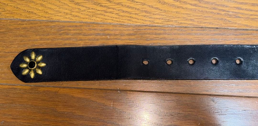本革　ウエスタンスタッズベルト　 アメカジベルト真鍮
