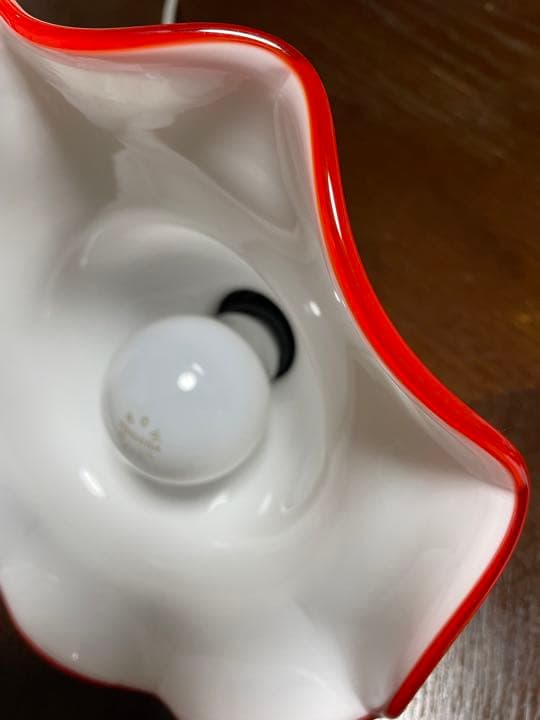 アンティーク　フリル乳白色ランプシェード　電気傘