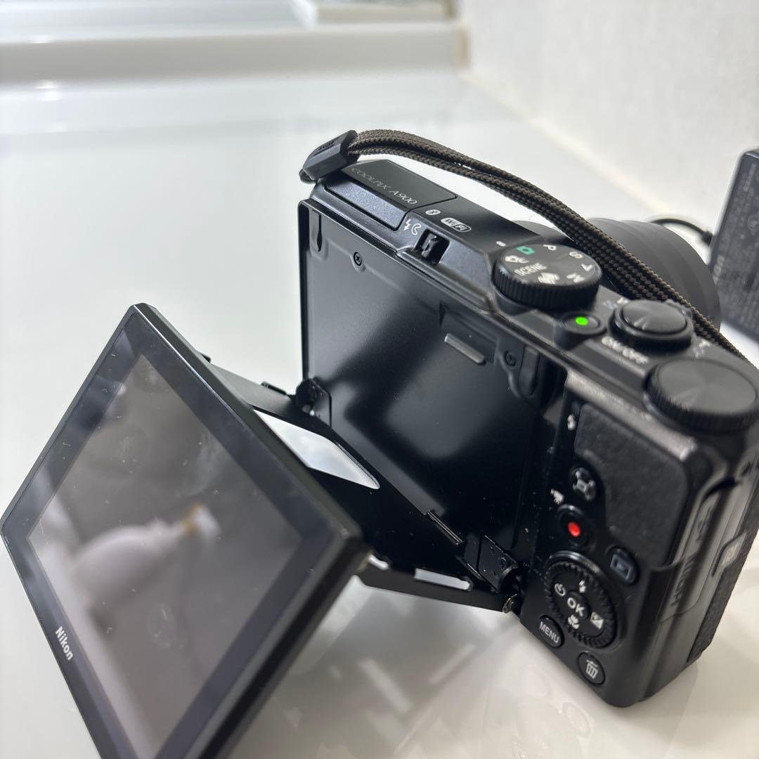 匿名　スピード発送 ニコン　COOLPIXA900BK 美品