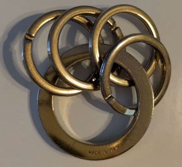 BVLGARI ロゴ入り キーホルダー