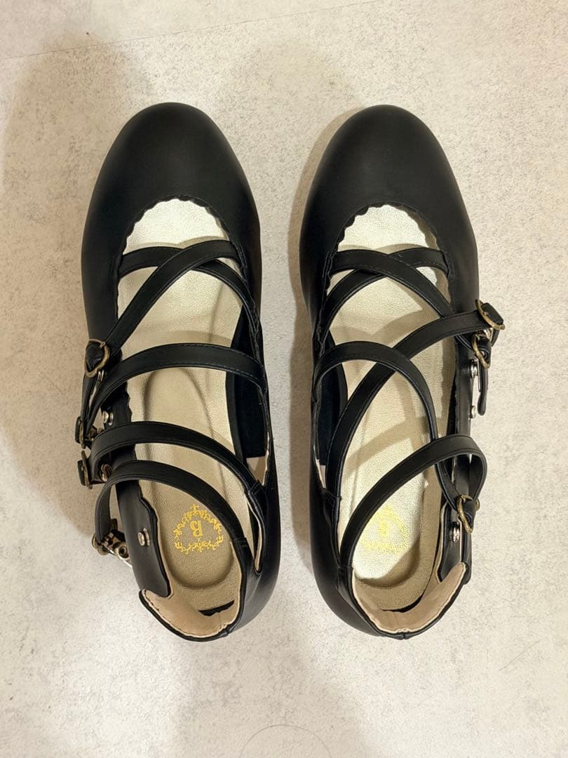 BABYヴィクトワールシューズ黒Mサイズ