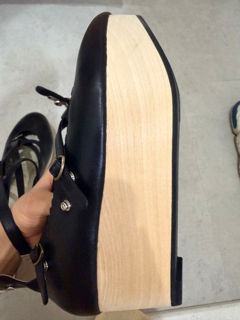 BABYヴィクトワールシューズ黒Mサイズ